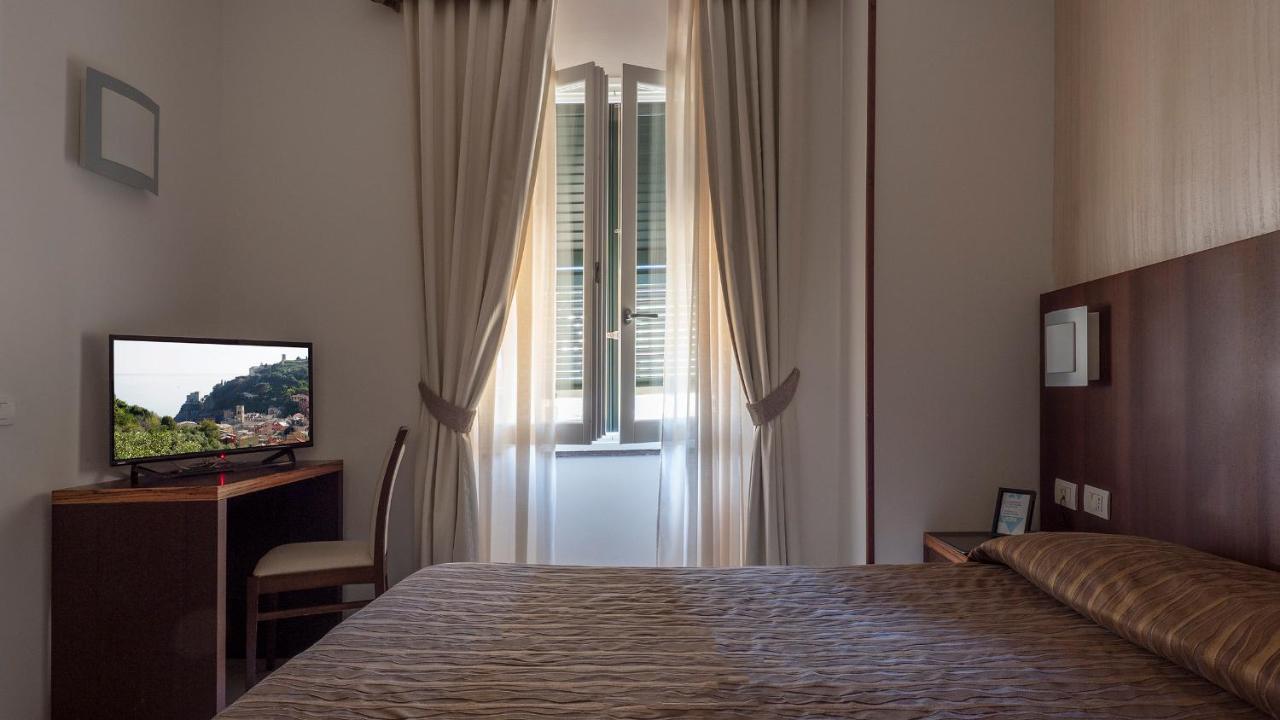 Hotel Margherita Monterosso al Mare Esterno foto